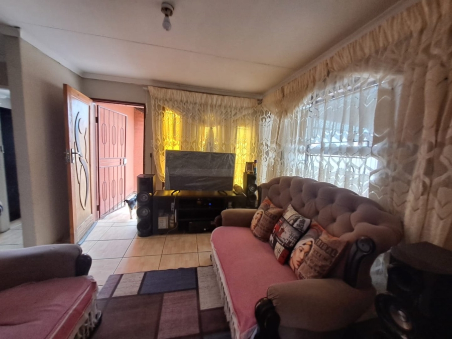 2 Bedroom Property for Sale in Mabopane Unit X North West